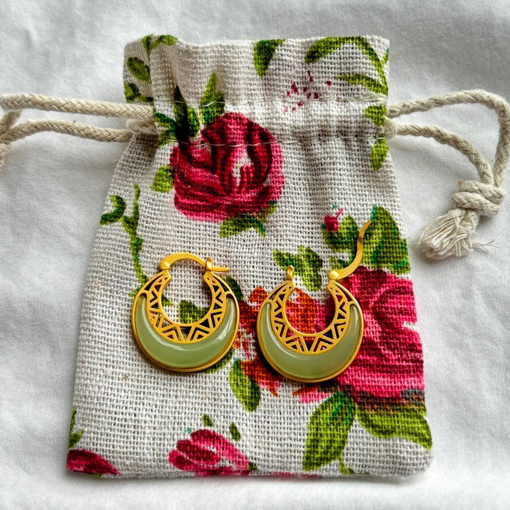 Brand New with Dust Bag Green Jade Summer Earrings